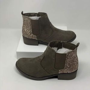 Sarah Jayne girls boots